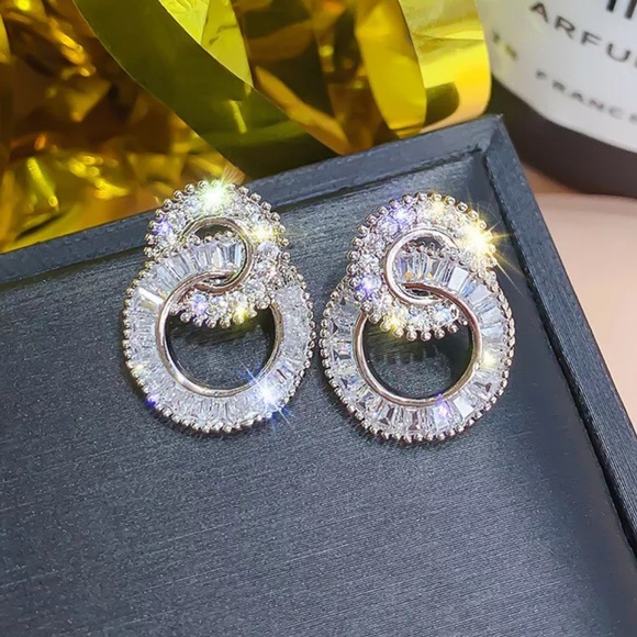 ** Luxury 925 Silver White Sapphire Hoop Earrings - Picture 4 of 7